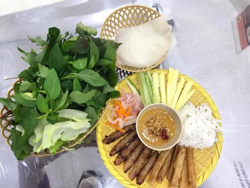 10 quán Nem Nướng Quận 1 ngon cực kì nổi tiếng ở Sài Gòn Hồ Chí Minh (6)